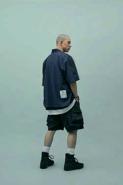 Utility Pocket Techwear Set with Urban Edge – Contemporary Streetwear Edition - Image 2